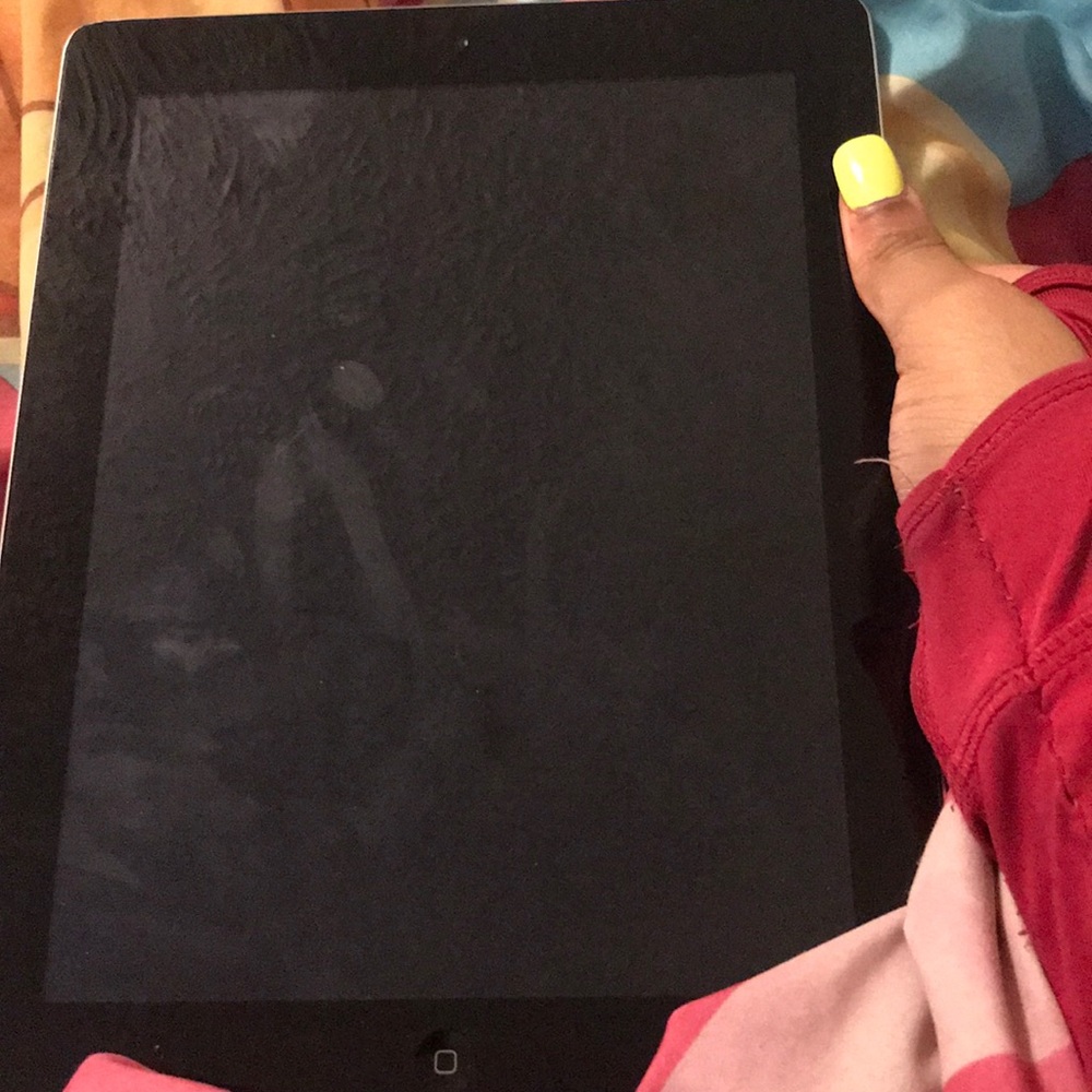 Ipad - Picture 2 of 2